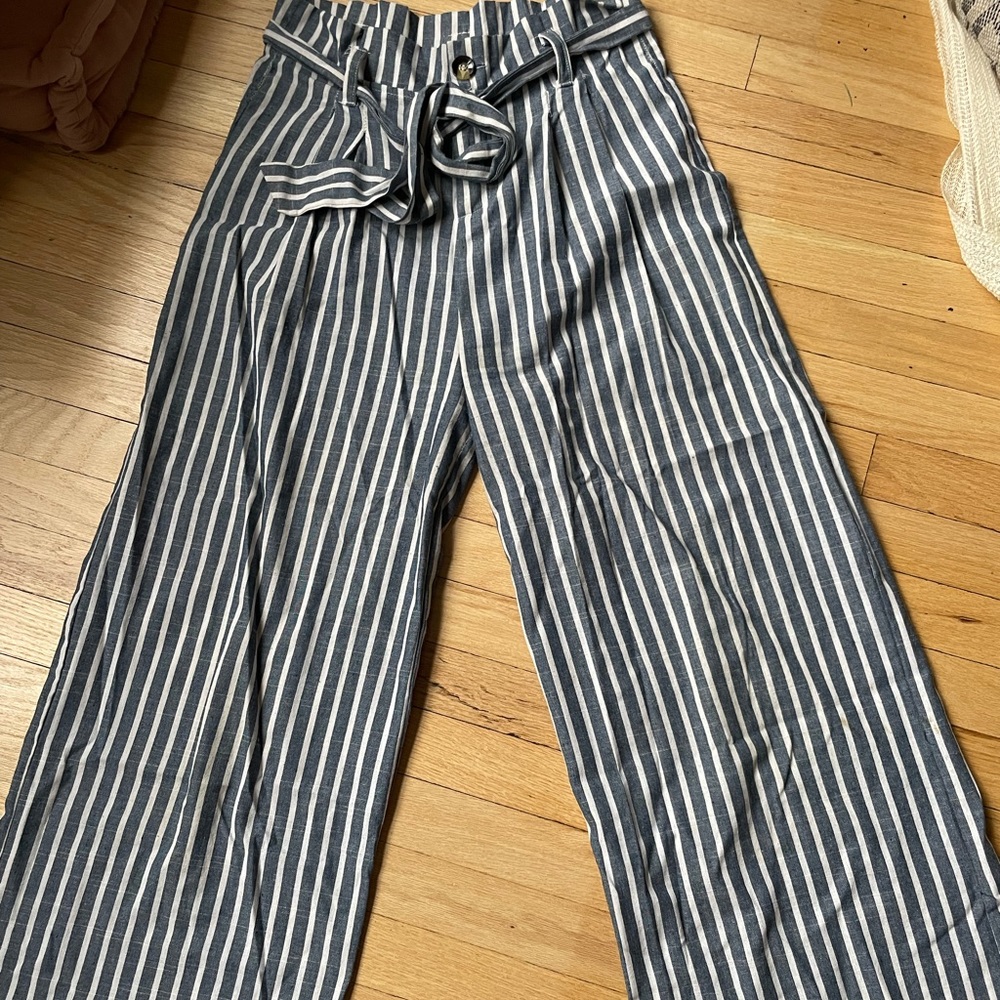 Wide Leg Blue/White Striped Pants w/ Tie (Size M)